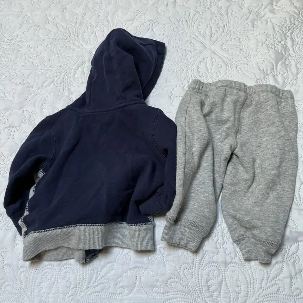 Carter's Two Piece Sweatsuit Outfit 9m
